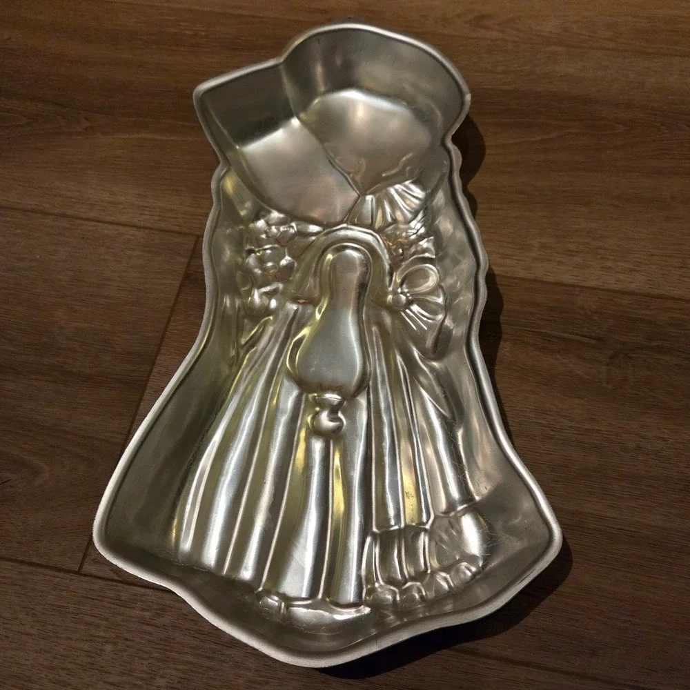 1975 Holly Hobbie Angel‎ Cake Pan Wilton Aluminum Vintage Baking Mold 592 194
